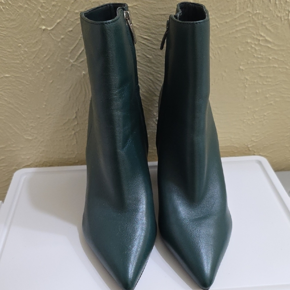 Nine West Hunter Green Ankle Gaba Boots with a Block Heel
